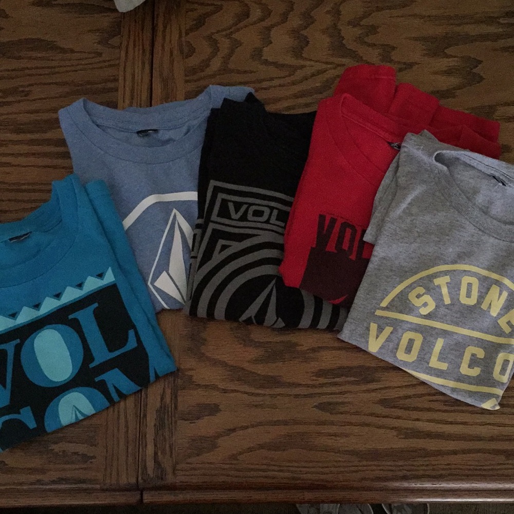 Boys Volcom t’shirts